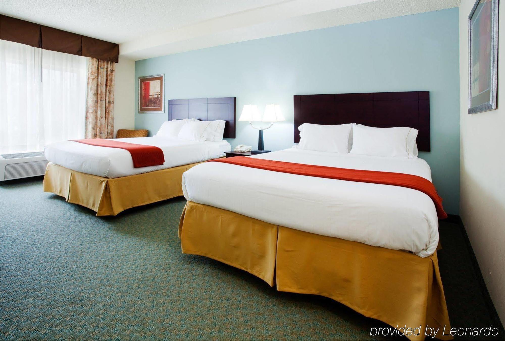 Holiday Inn Express Arrowood, An Ihg Hotel Charlotte Exterior photo